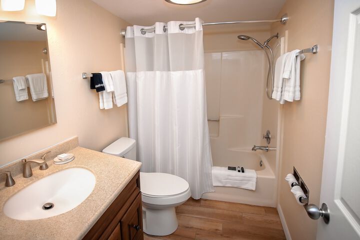 Room 135 of 205