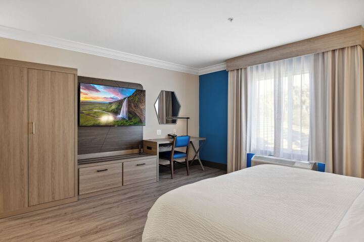 Room 18 of 39