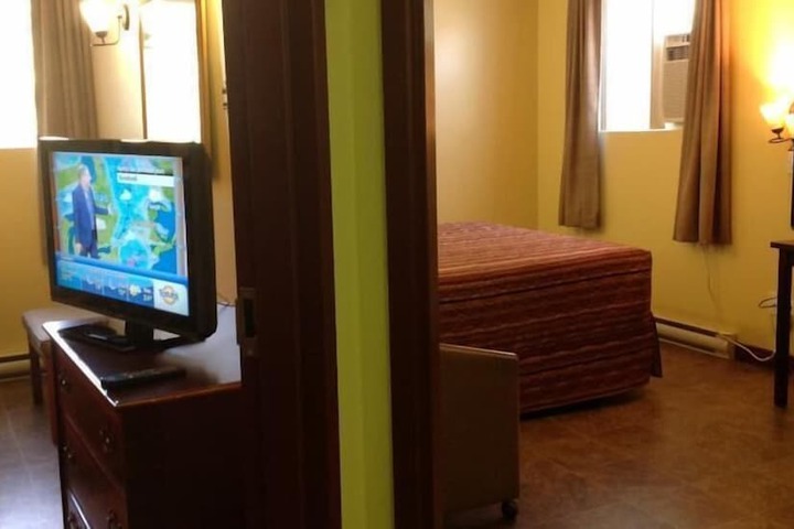 Room 10 of 46
