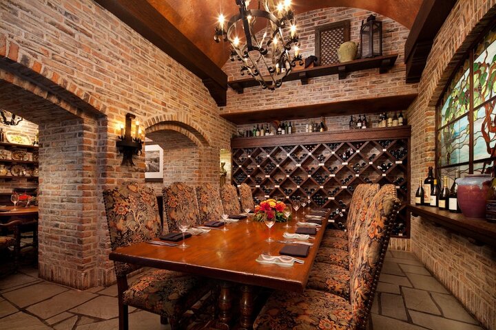 Dining 146 of 189