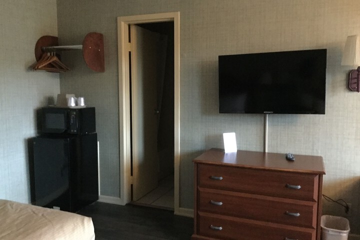 Room 37 of 39