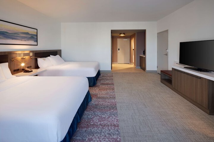 Room 16 of 65