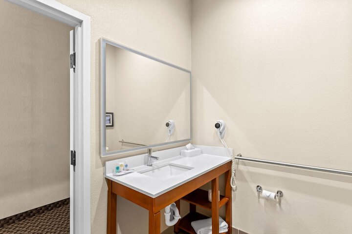 Comfort Inn & Suites Grenada