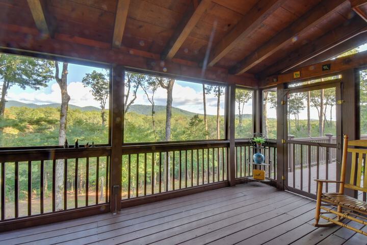 Ellijay Cabin Rental w / Hot Tub + Mountain Views!