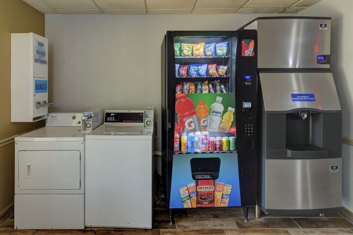 Motel 6 Libertyville IL