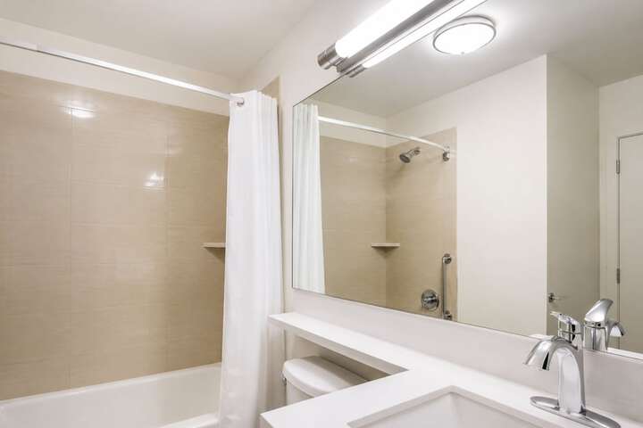 Blue Way Inn & Suites Extended Stay Bloomington Airport - Minneapolis