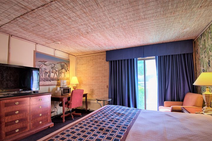 Room 62 of 124