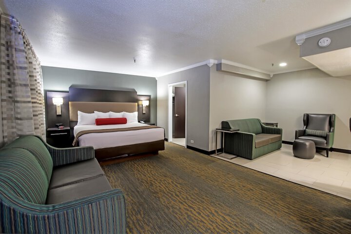 Room 12 of 20
