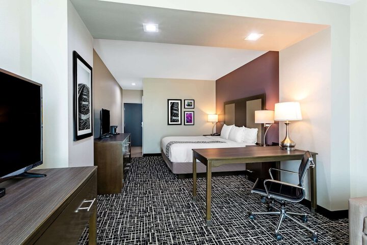 Room 16 of 47
