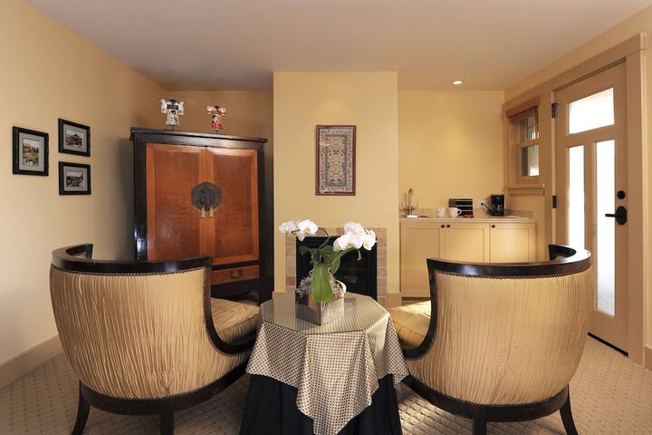 Room 42 of 125