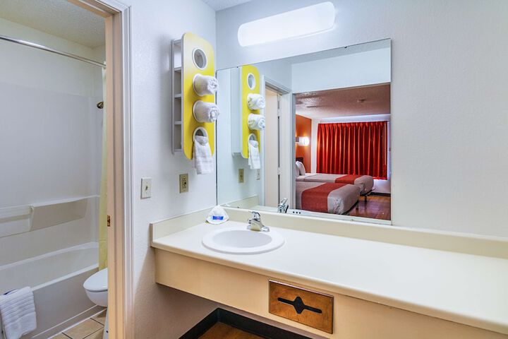 Motel 6 Waxahachie TX