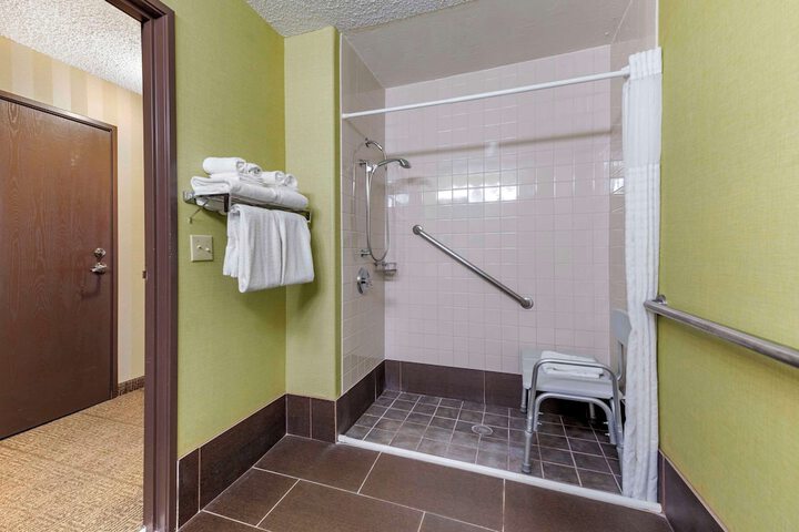 Room 14 of 32