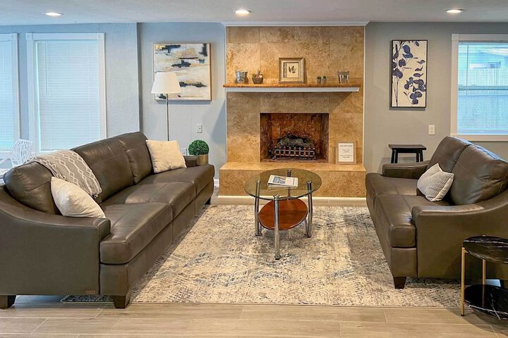 Renovated Port Richey Oasis w / Lanai + Grill!