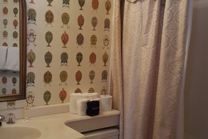 Room 12 of 50