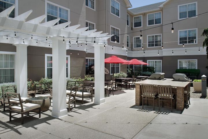 Homewood Suites by Hilton Newark-Cranford