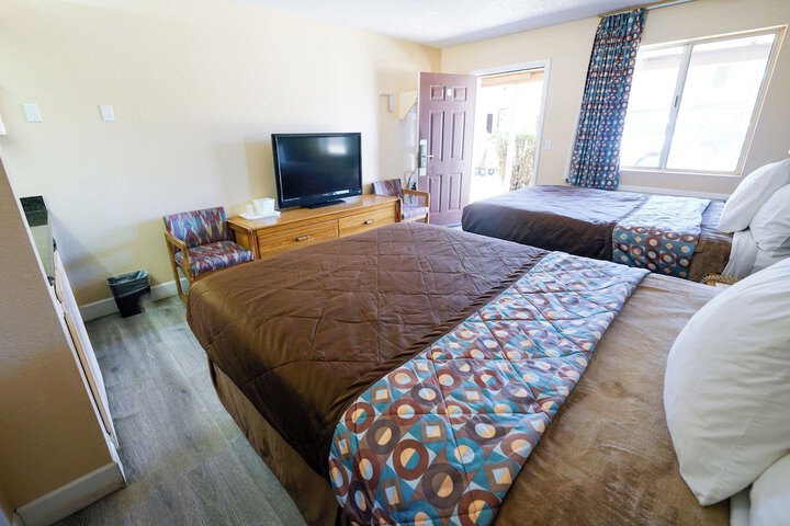 Room 17 of 23