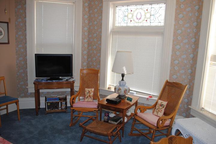 Room 52 of 64
