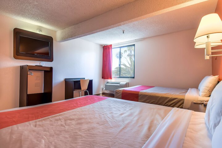 Room 14 of 44