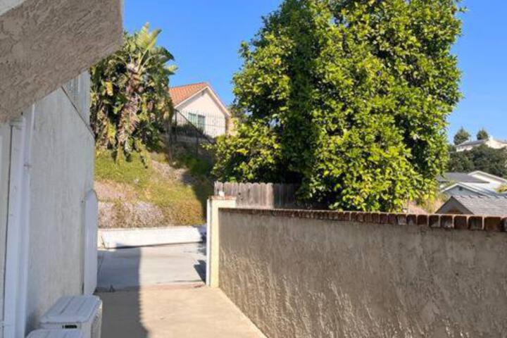 Studio LivingQuiet Neighborhood, Near Airport