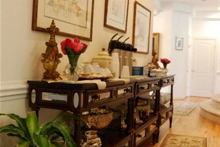 The Columbia Inn at Peralynna Manor