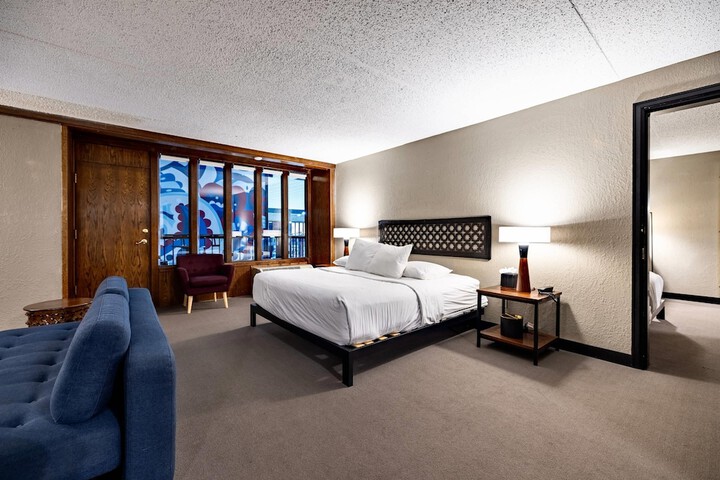 The Highlander Hotel Iowa City an Ascend Collection Hotel