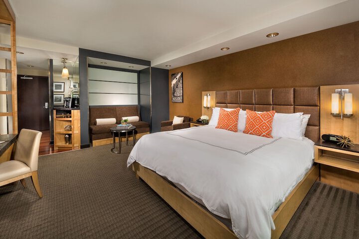 Room 17 of 29