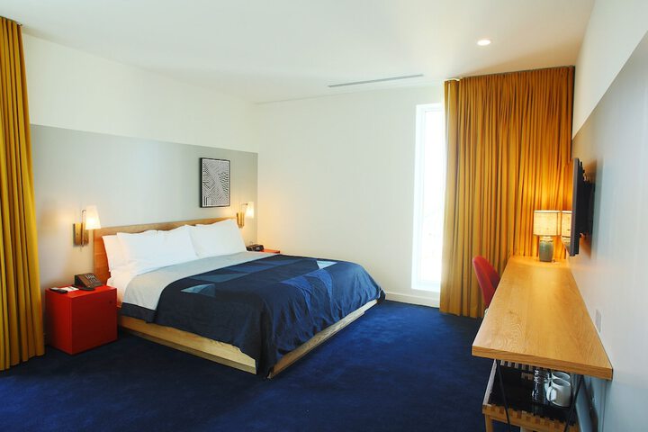 Room 44 of 103