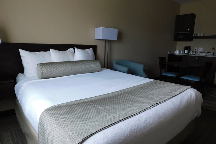 Room 22 of 36