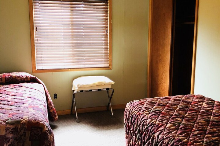 Room 44 of 75