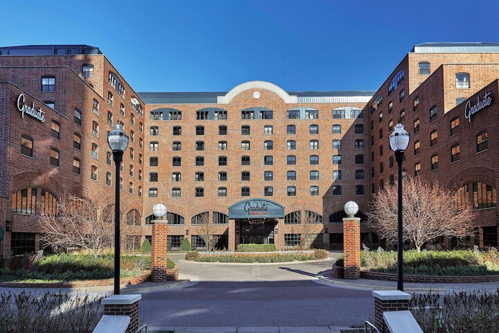Hotel 3 of 61