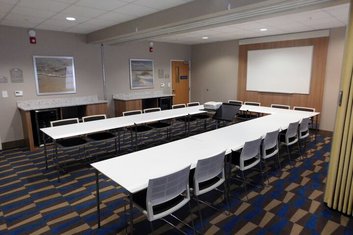 Microtel Inn & Suites by Wyndham Port Charlotte / Punta Gorda