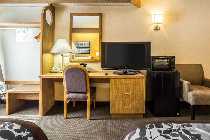 Room 18 of 26
