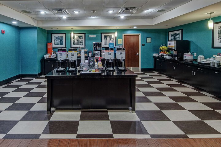Hampton Inn & Suites Clarksville