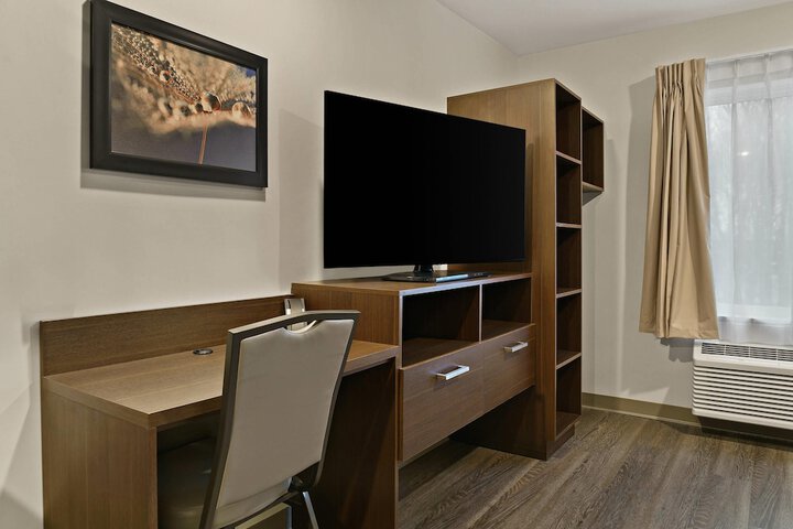 Woodspring Suites East Lansing - University Area