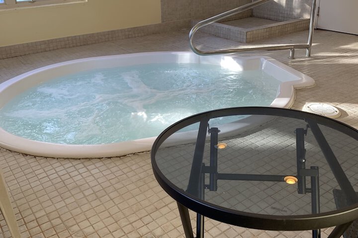 Glacier Mountain Lodge