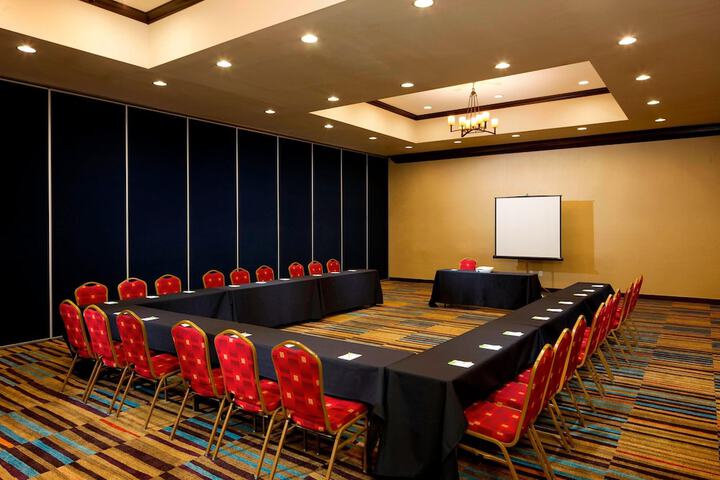 Fairfield Inn & Suites Houston Intercontinental Airport