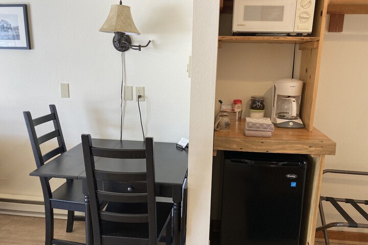 Room 162 of 210