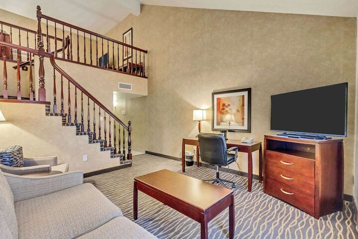 Room 70 of 112