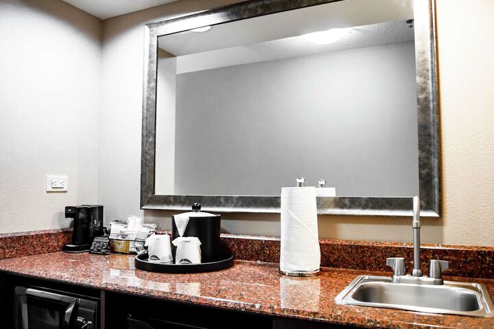 Room 8 of 22