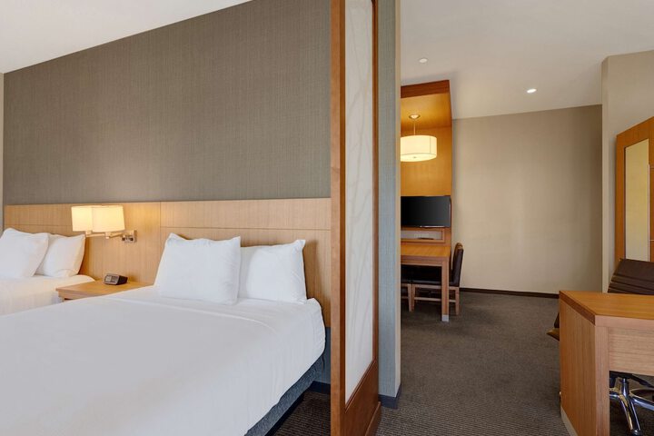 Room 27 of 113