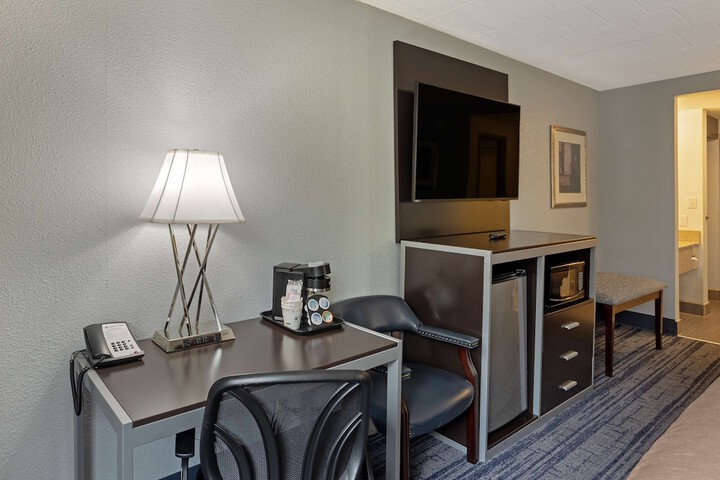 Room 46 of 86