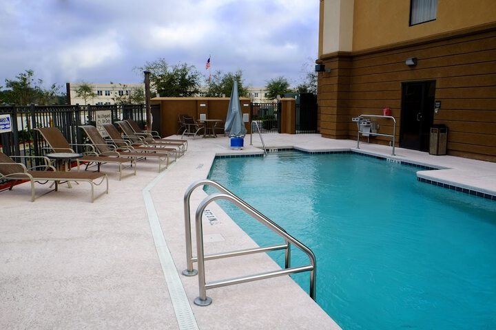 Pool 4 of 43