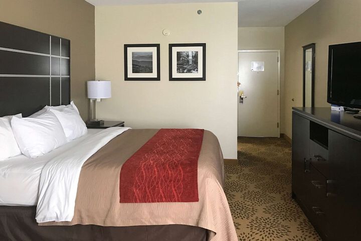 Room 36 of 71