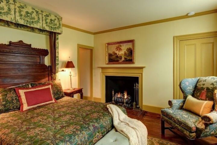 Room 35 of 40