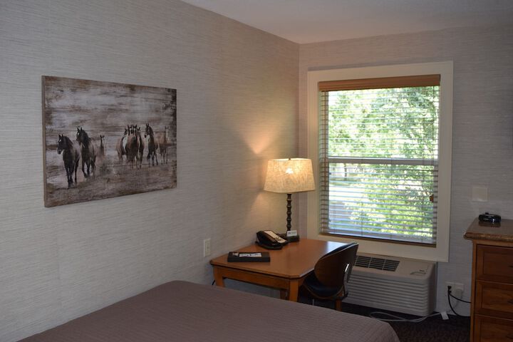 Room 19 of 38