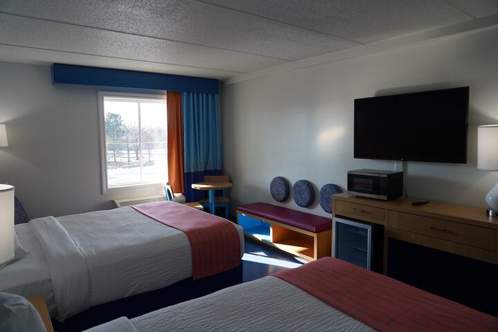 Room 32 of 64