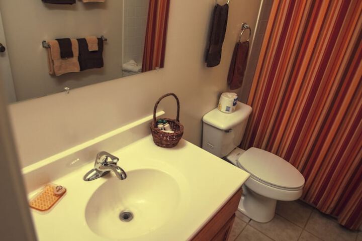 Room 25 of 137
