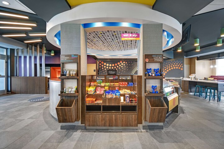 Tru by Hilton Gaylord MI