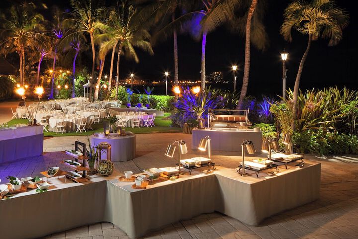 Moana Surfrider a Westin Resort & Spa, Waikiki Beach