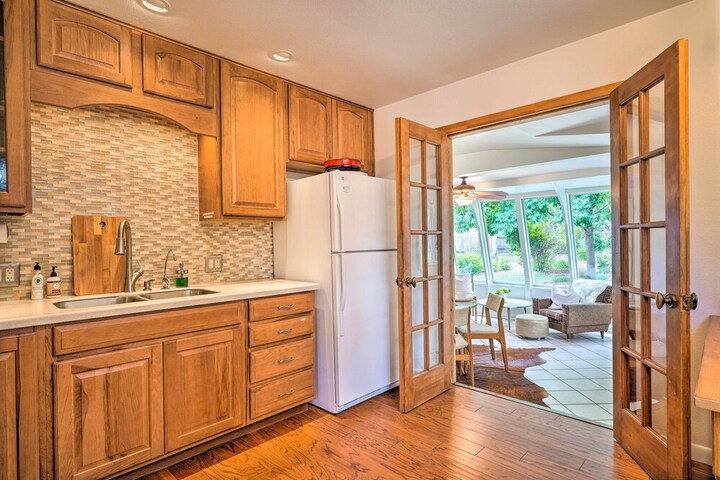Cañon City Casa w / Spacious Private Yard!
